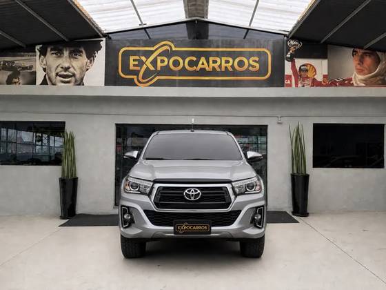 TOYOTA HILUX 2.8 SRX 4X4 CD 16V DIESEL 4P AUTOMÁTICO TOYOTA HILUX 2.8 SRX 4X4 CD 16V DIESEL 4P AUTOMÁTICO